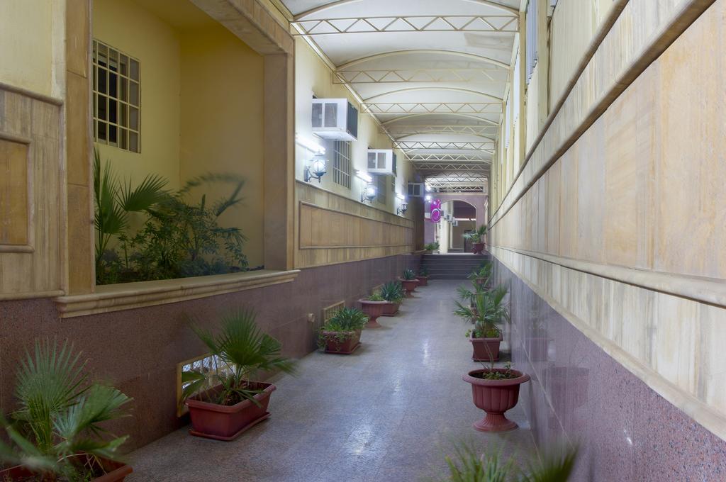 Al Farhan Hotel Suites - Al Salam Riade Exterior foto