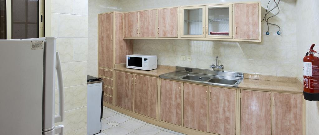 Al Farhan Hotel Suites - Al Salam Riade Exterior foto